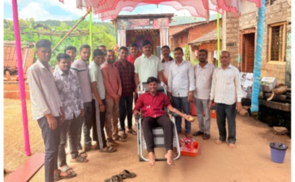 Blood donation camp organized by Swabhimani Kranti Sports