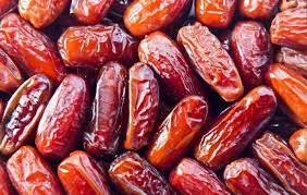Why is it advised to eat dates in winter