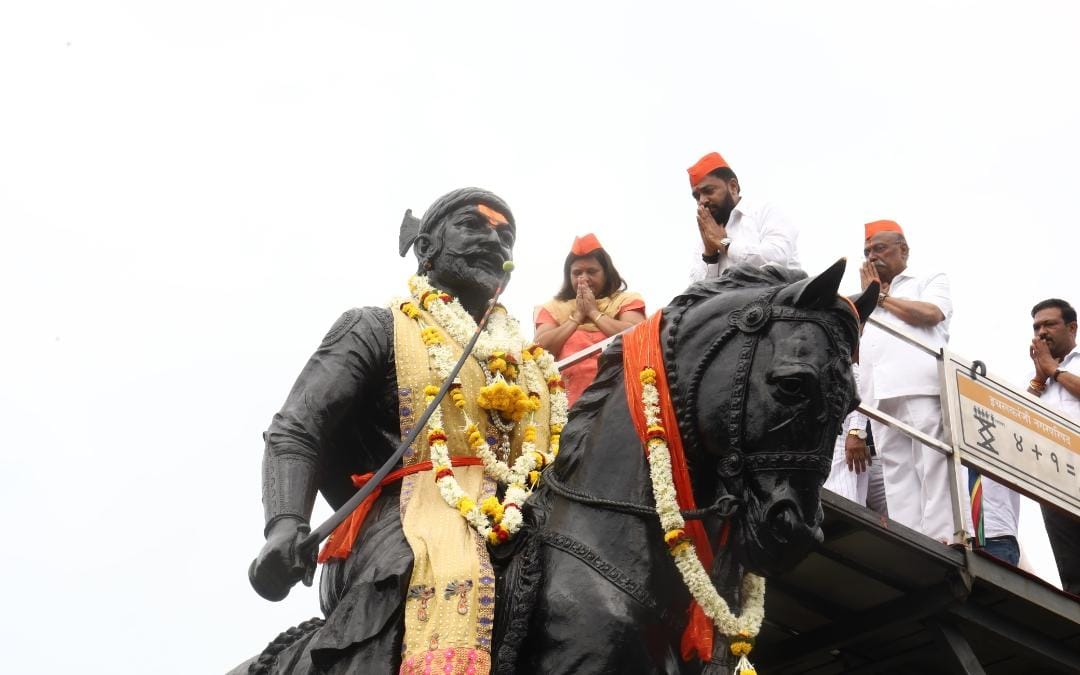 Greeting ceremony held at Ichalkaranji Shiv
