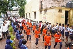 Minister Hasan Mushrif gives a warm welcome to the first