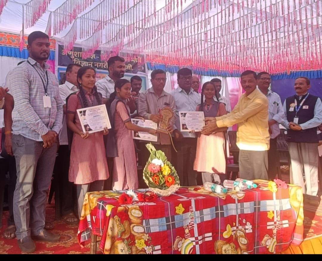 Brilliant success of Bapusaheb Sardesai Adarsh ​​High School