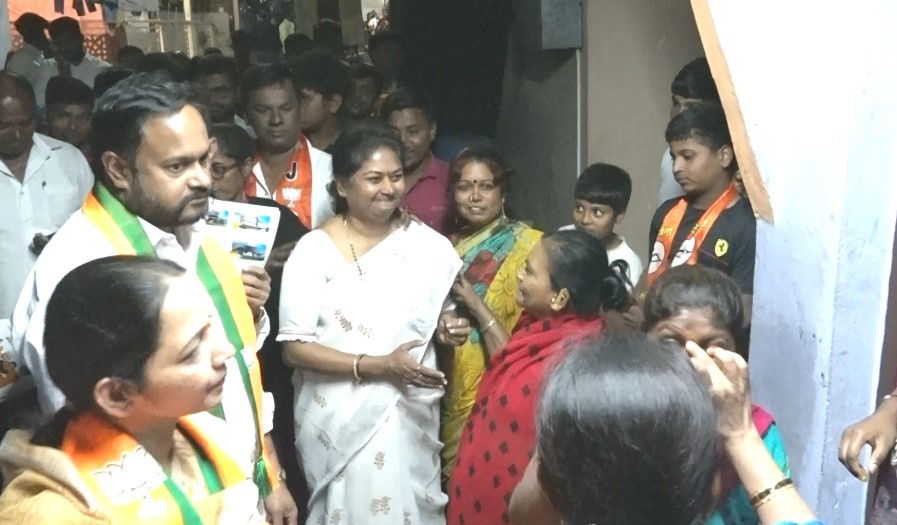 Vijayendra Mane interacts with the public