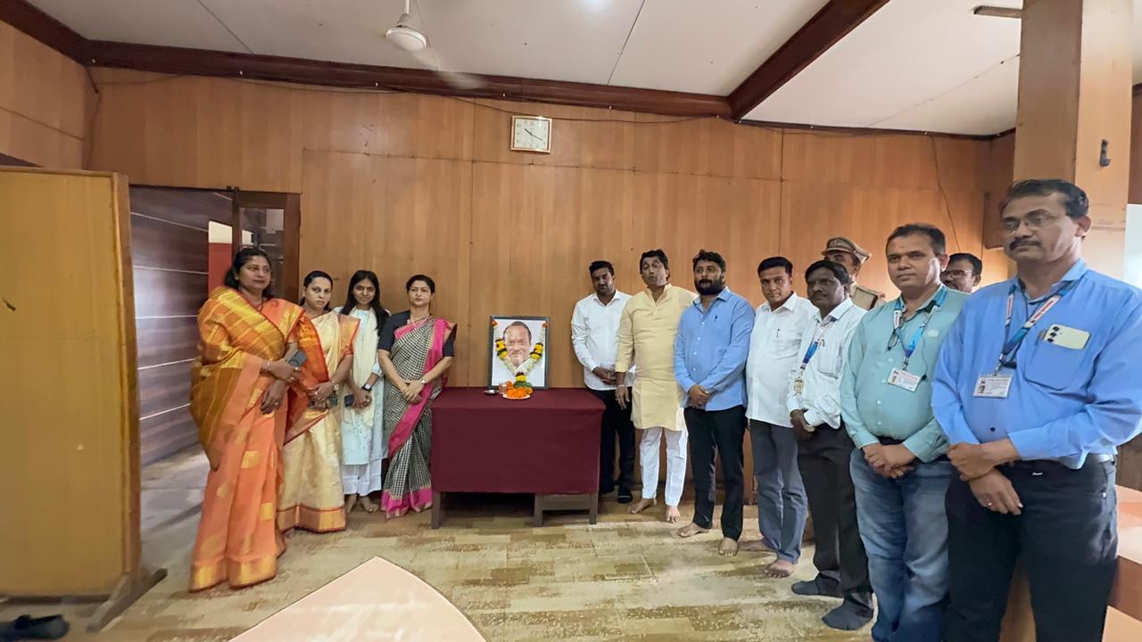 Tributes to the late Deputy Chief Minister Ajitdada Pawar