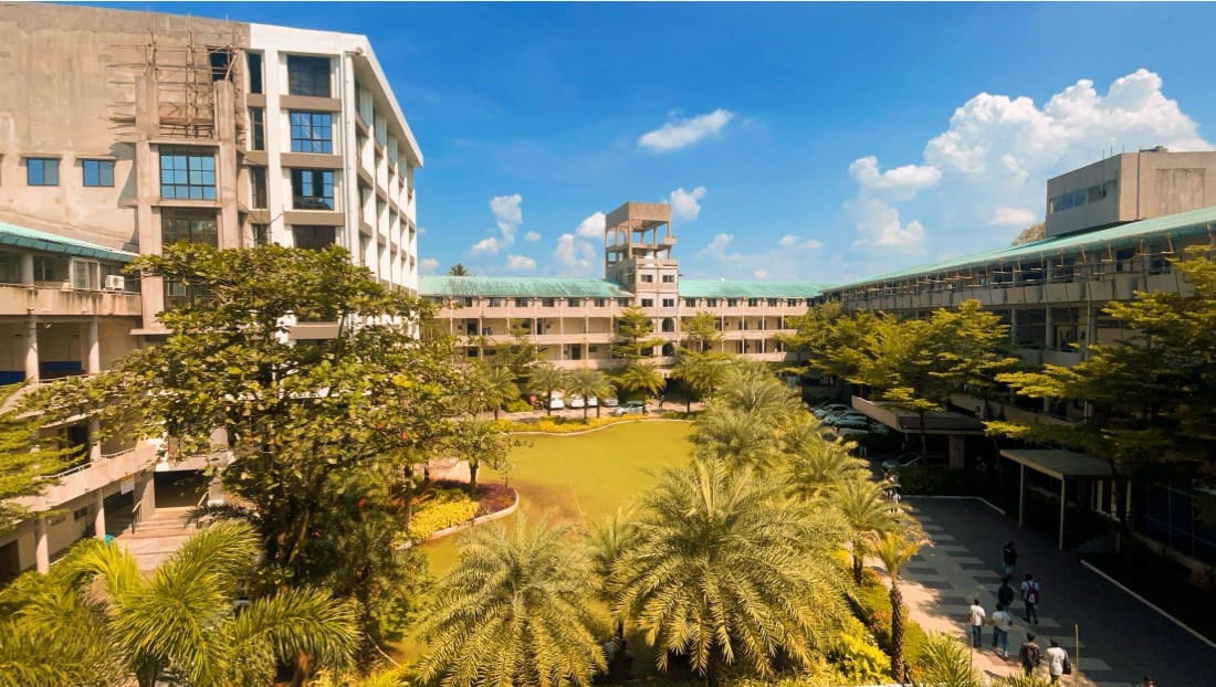 D Y Patil 303 Engineering students