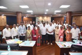 KDCC Bank distributes insurance cheques