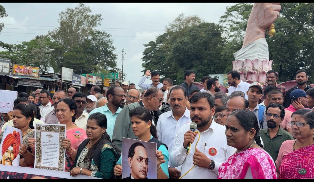 All party protest march in Gargoti against the lathi