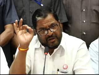 State government making a mockery of farmers and deceiving them