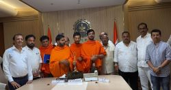 Detailed discussion between saints and public