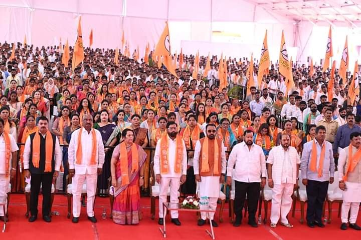 Shiv Sena convention started with excitement