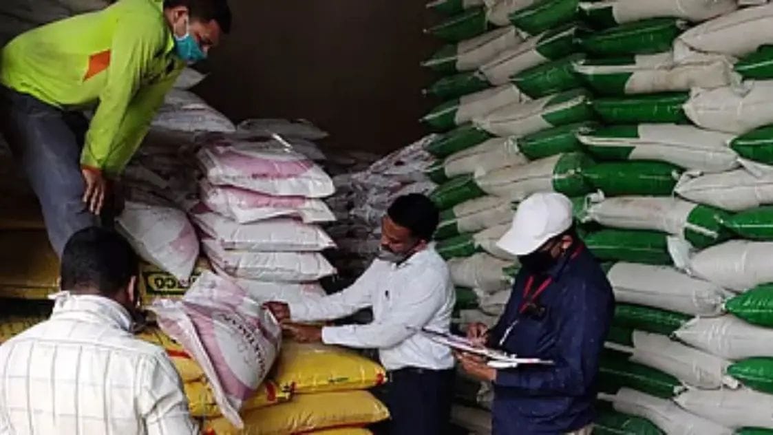 Licenses of 12 agricultural service