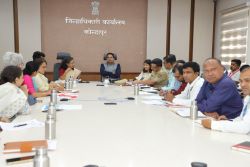 Brainstorming session at the State Womens Commission meeting