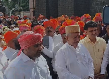 Immersion procession begins under strict security