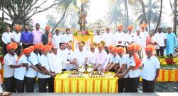 Kalash Poojan program to celebrate the collection of 20 lakh liters of milk