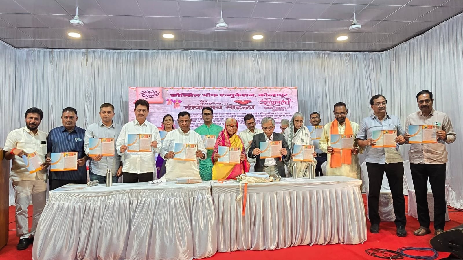 1111 lamp lighting ceremony held with enthusiasm at Shahaji Law College