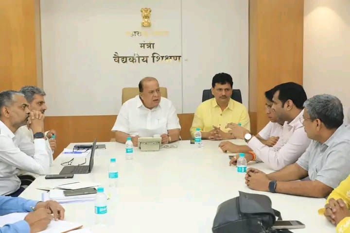 Regarding providing cashless treatment facilities to journalists in the state