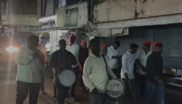 Arrival of the Bappa of the Vegetable Market Traders