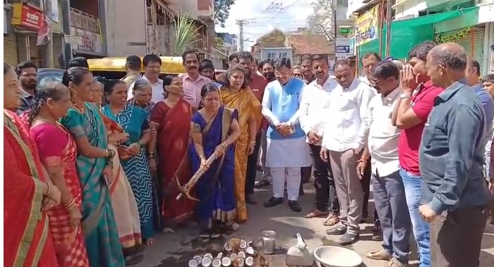 Kolhapur city will not rest until roads are improved