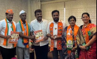 BJP candidates campaign vigorously from house to house in Hubli