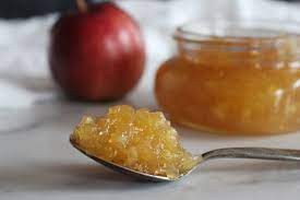 Make apple marmalade in 10 minutes in winter