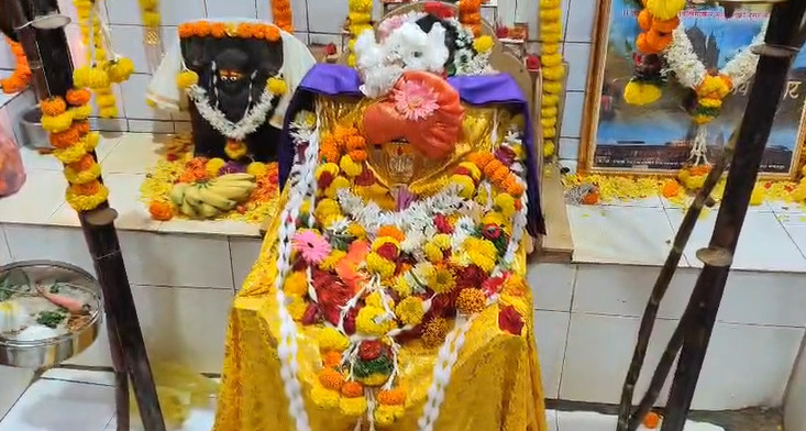 Crowd of devotees thronged Kholkhandoba