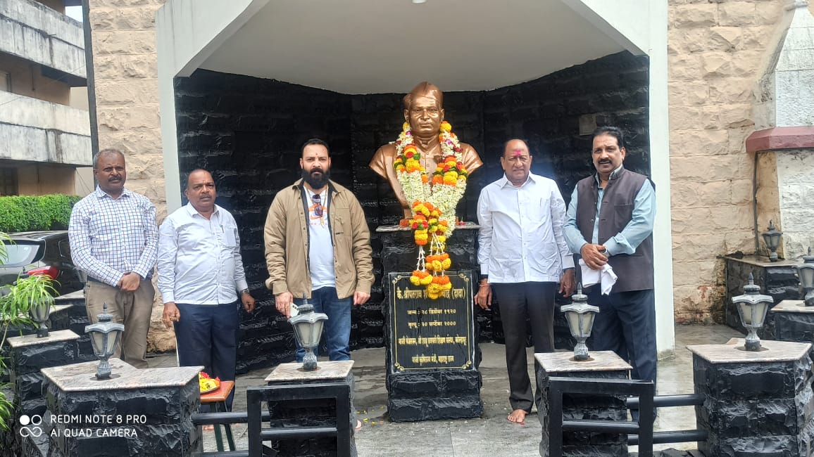 Tributes paid to the late Shripatrao