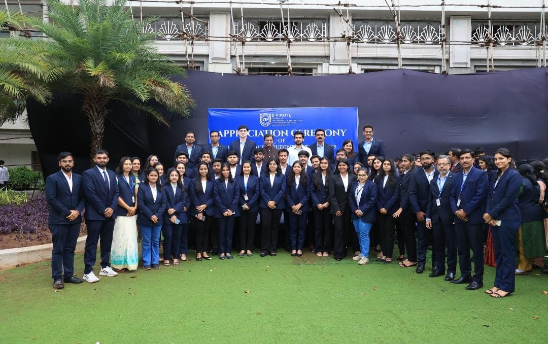 42 students of D Y Patil Architecture selected