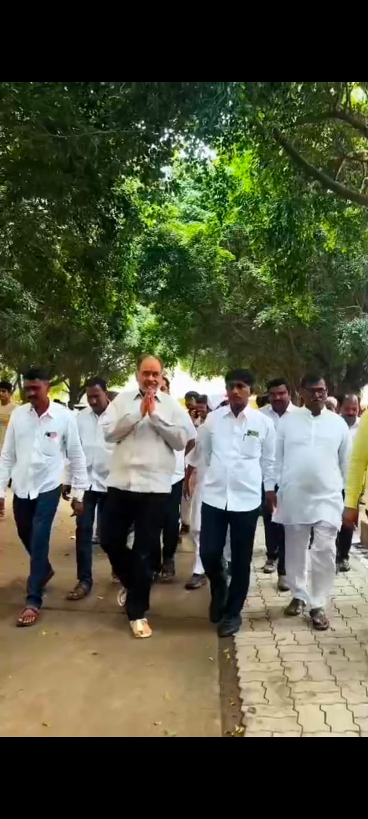 Construction of pilgrim and devotee