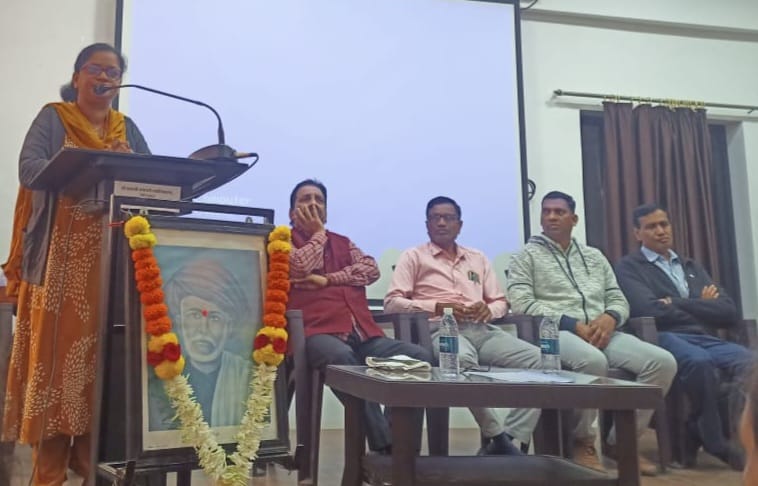 Tributes paid to Mahatma Phule