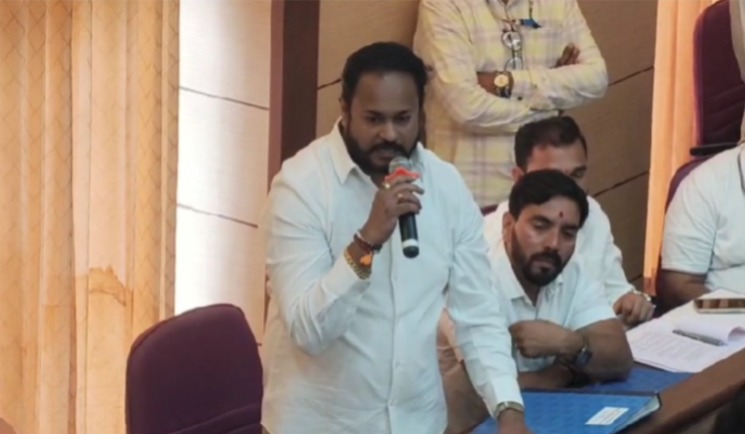 No demolition in the Gandhinagar issue regularize the constructions