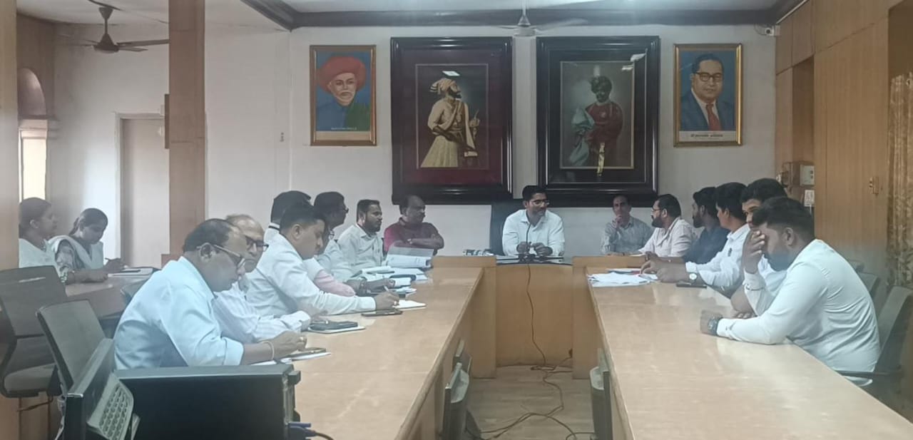 Increase patrols to close open bars in municipal schools