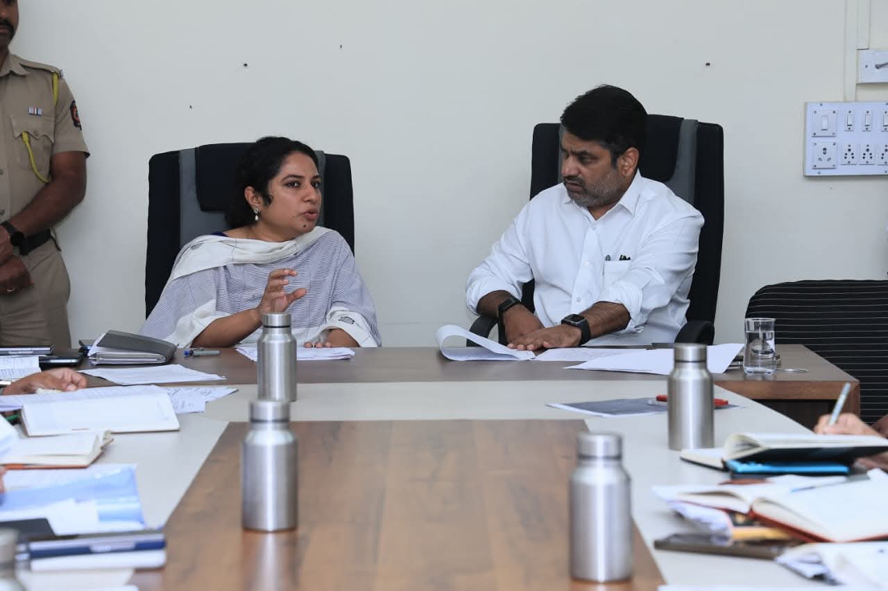 Detailed meeting on city issues in the presence of MLA Satej Patil