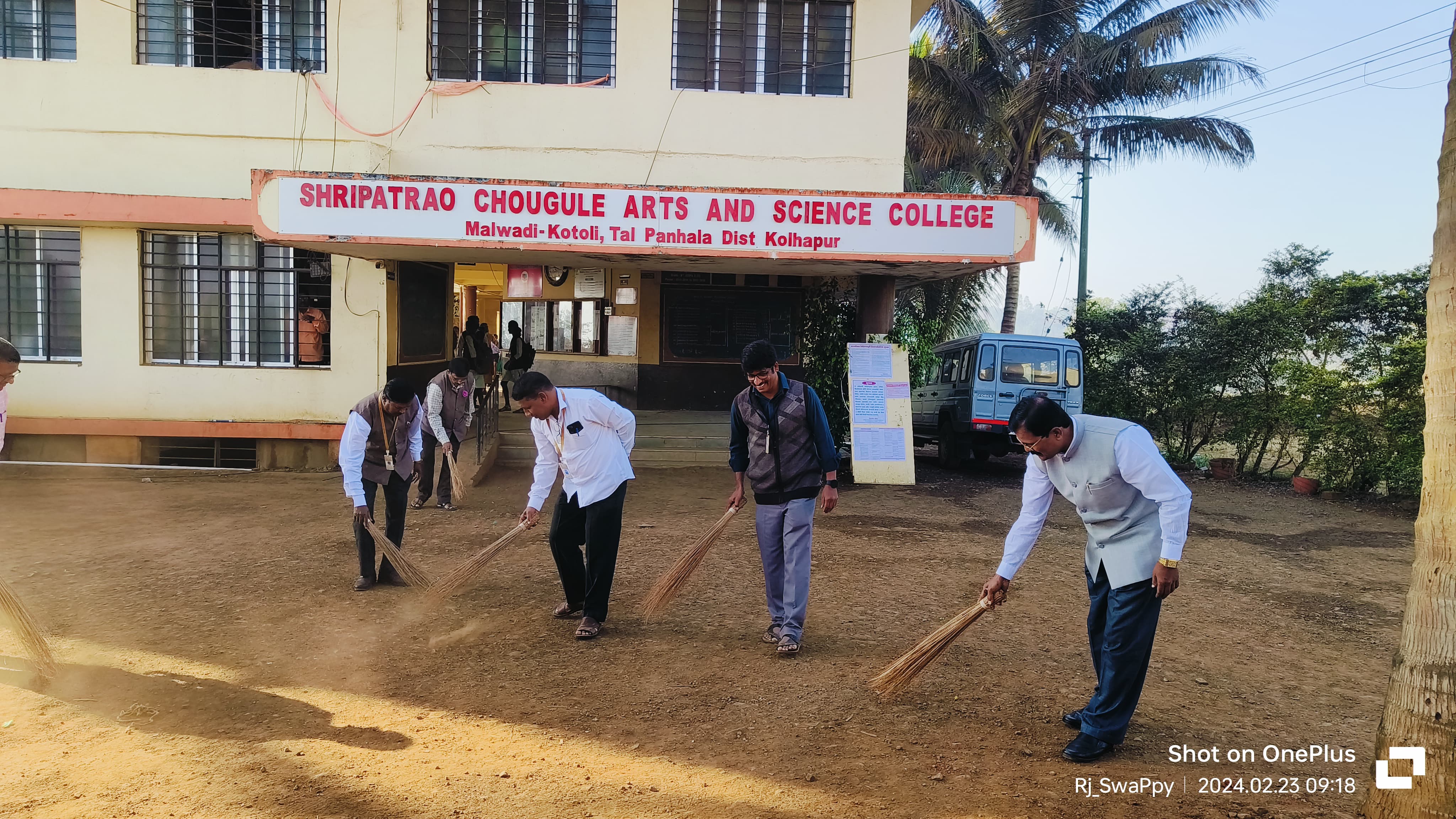 Cleanliness campaign on the occasion of Gadgebaba Jayanti in Chaugule College
