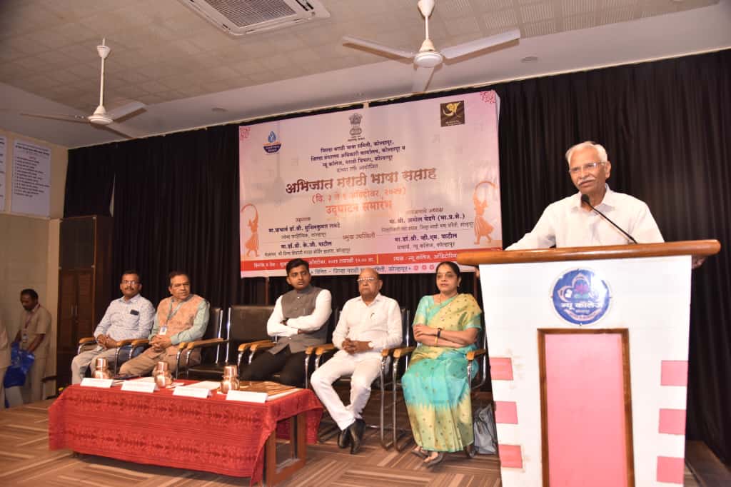 VS Writers like Khandekar