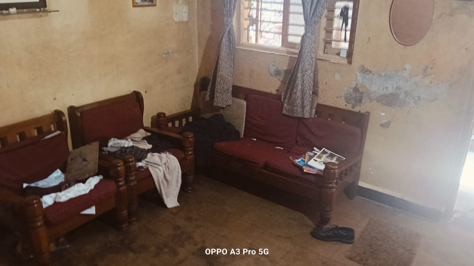 Burglars caught on CCTV camera at two places in Ambap