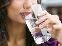Should those with heart disease drink less water