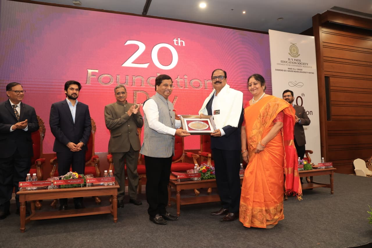 Glory to the work of the university on its 20th foundation day