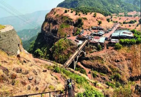 Encroachment removal campaign begins at Vishalgad