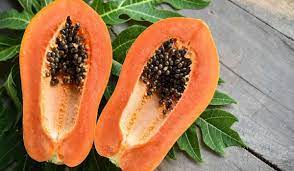 These fruits should never be eaten with papaya