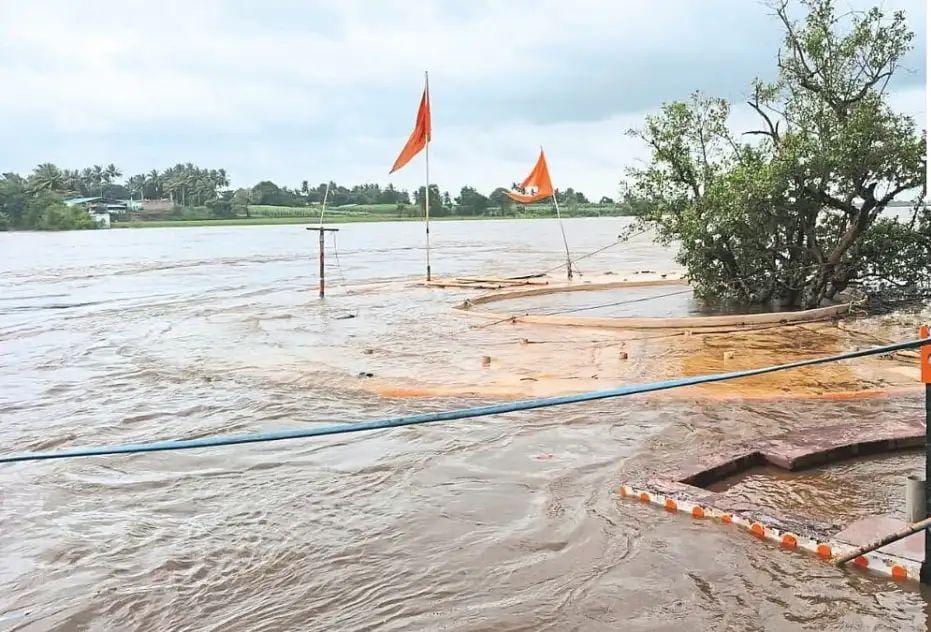 Sangli evacuated till late night