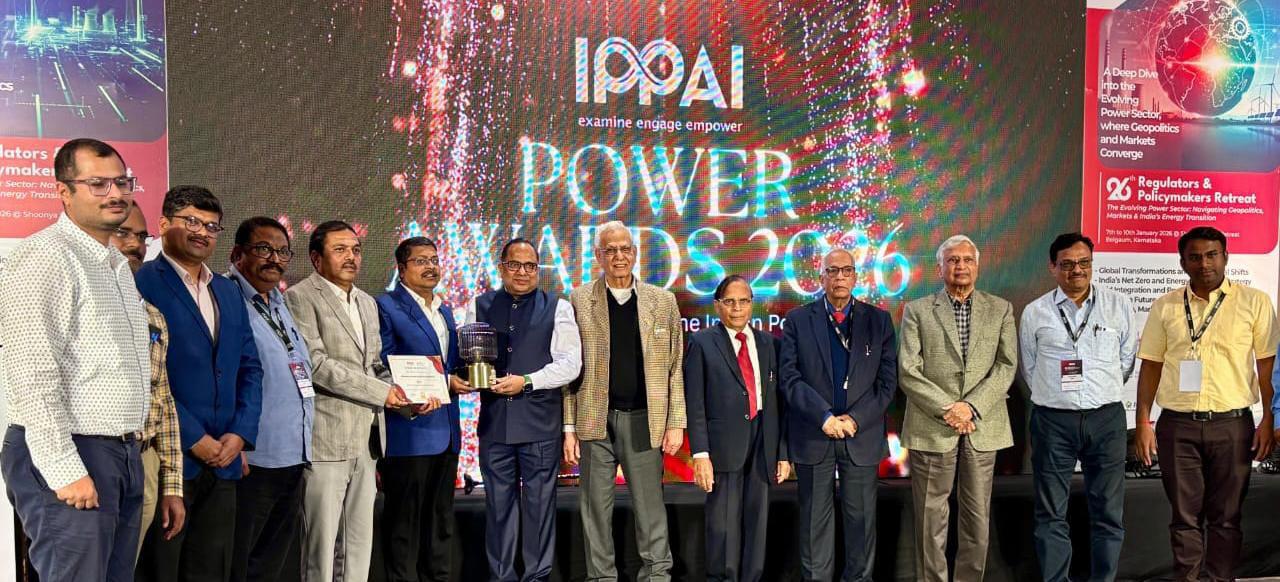 Mahavitaran honored with six awards at the National Conference of IPPAI