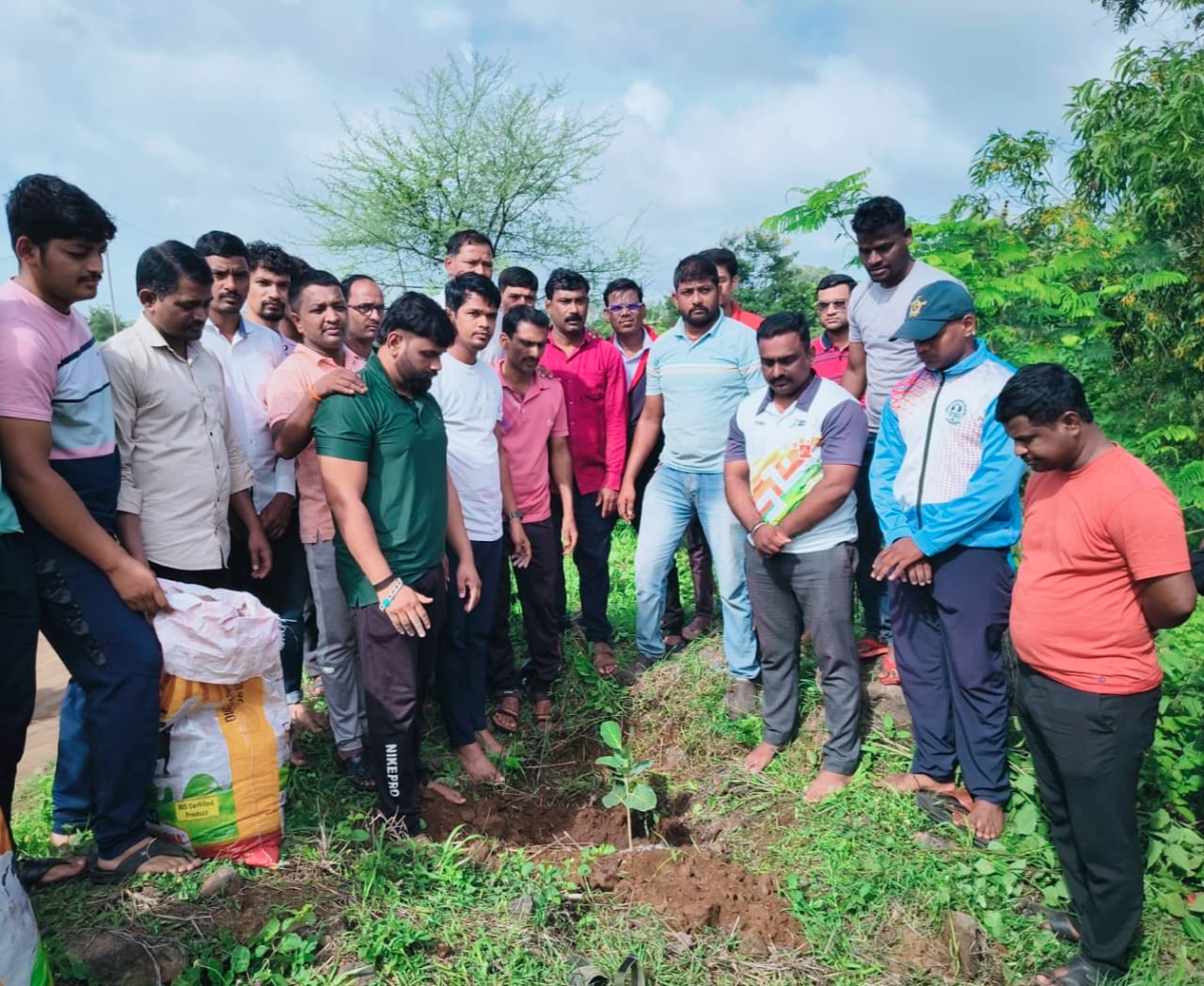 Tribute to the memory of national player Ojas Kalantre