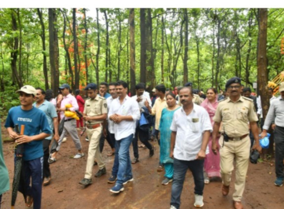 Inauguration of modern tourism facilities at Savatkada Waterfall