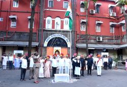 Flag hoisting in the Municipal Corporation on the occasion of Maharashtra Day
