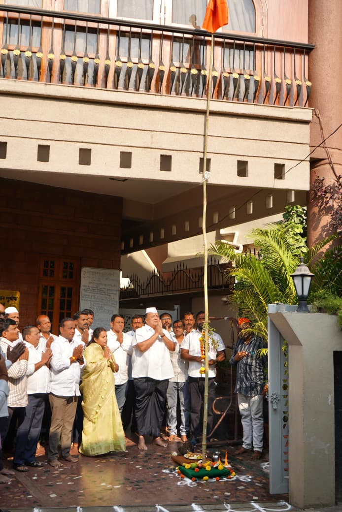 Minister Hasan Mushrif erected a shrine