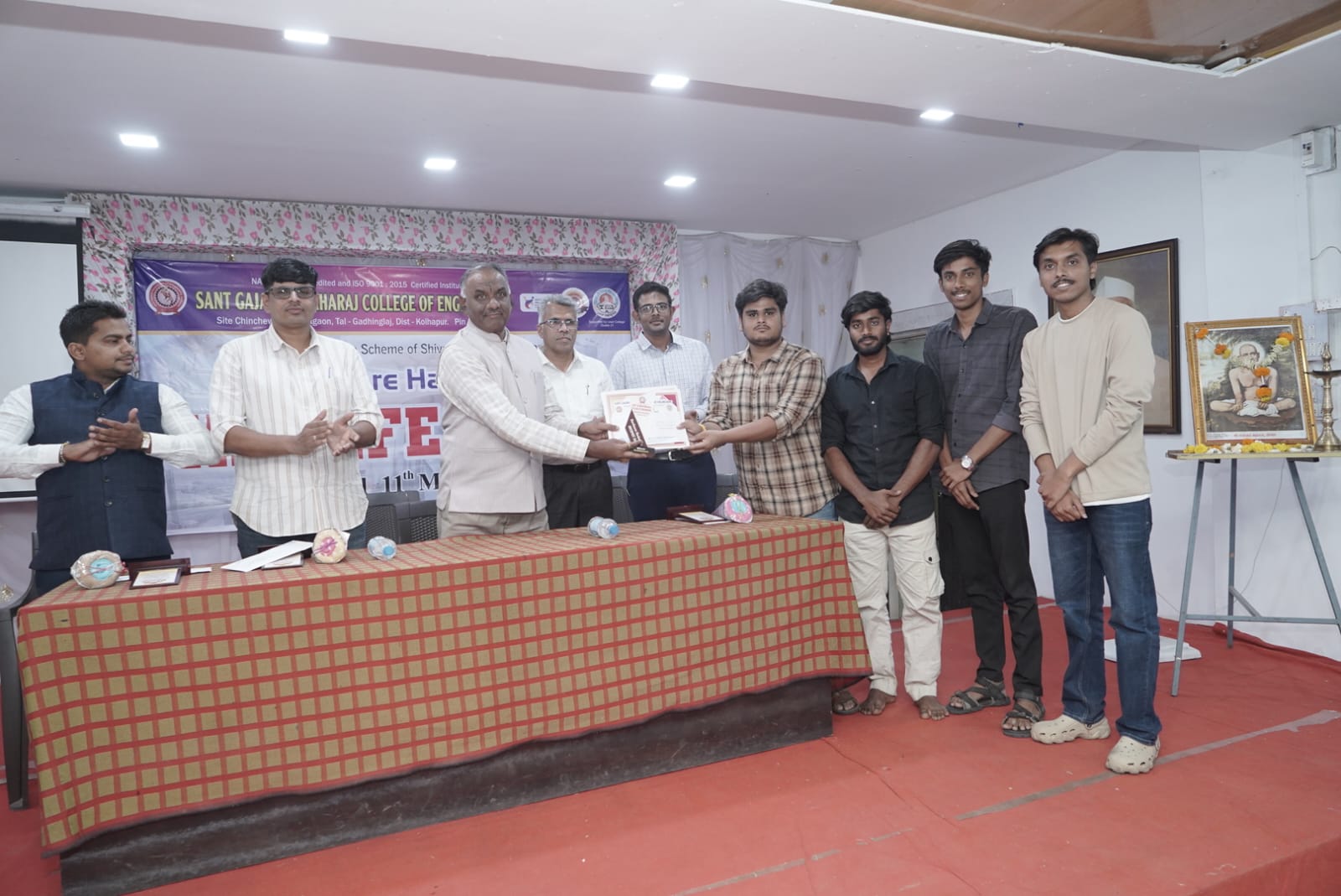 D Y Patil Architectures Energy Efficient Bus Stop first