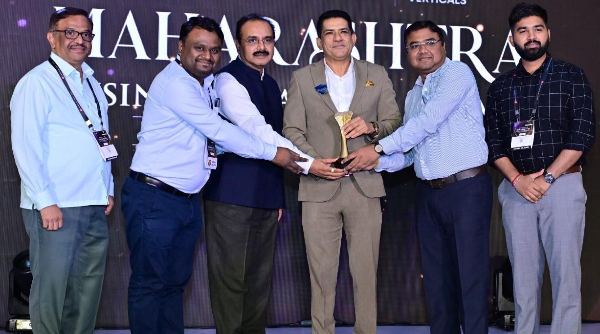 Mahavitaran honoured with two awards for strengthening the states social and economic sector through energy transformation